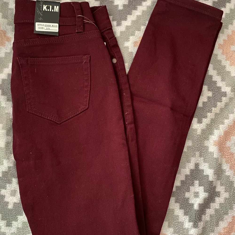 Women’s Burgundy jeans